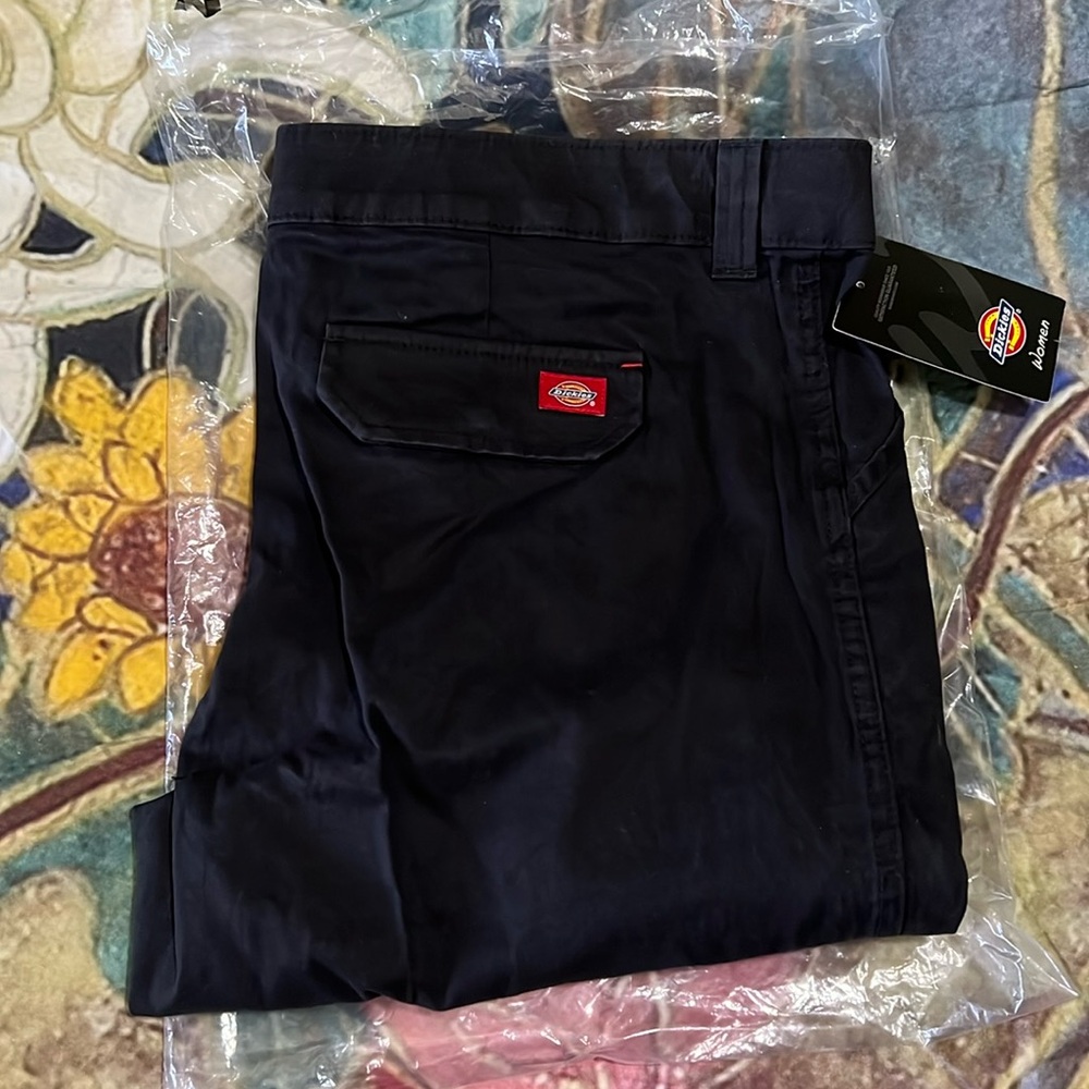 Dickies 14R never worn cargo pants with tags